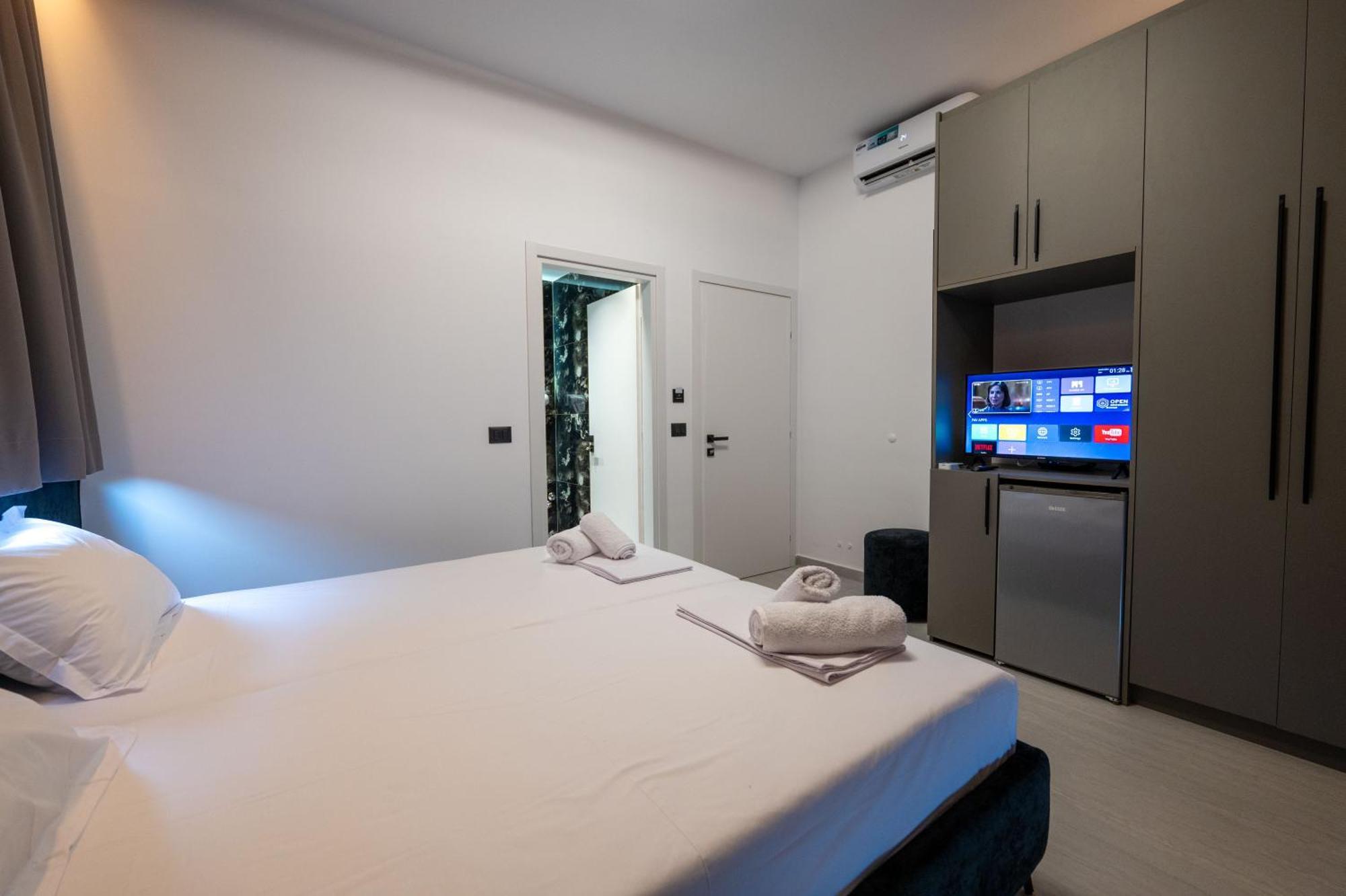 Euphoria Apartments Sarande Exterior photo